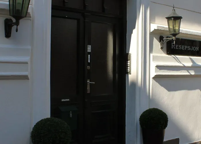 Ellingsens 3*