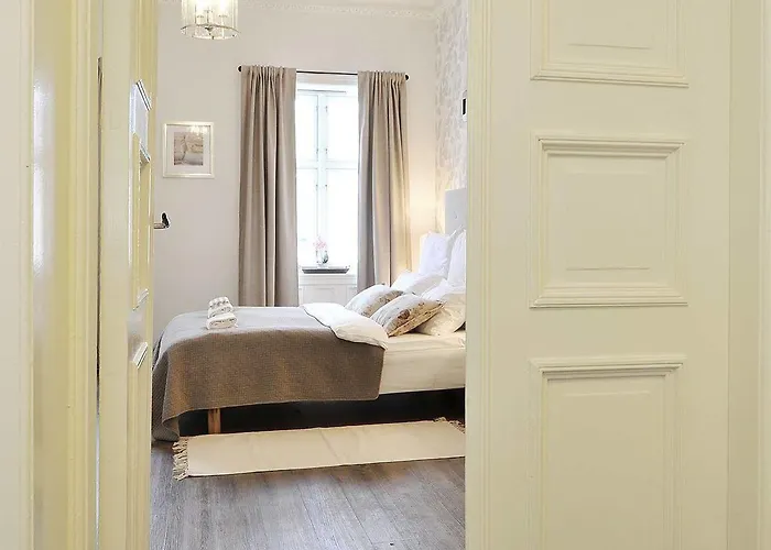 Ellingsens 3*